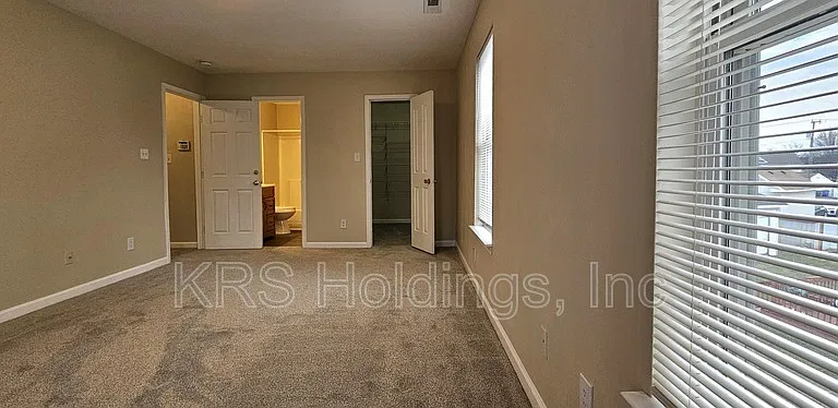 820 Maltby Cres — Photo 19
