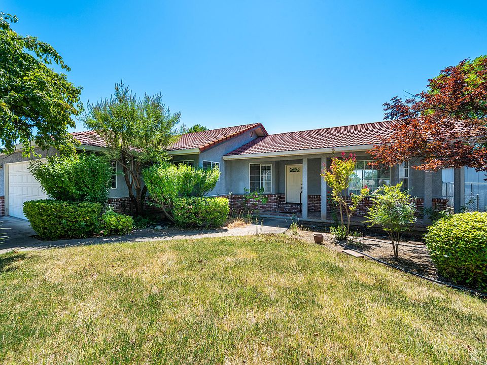 1st image of 665 Collyer Dr