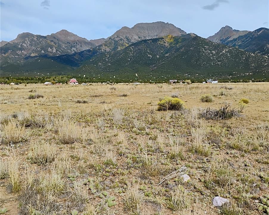 1st image of 1382 Saddle Rock Trail