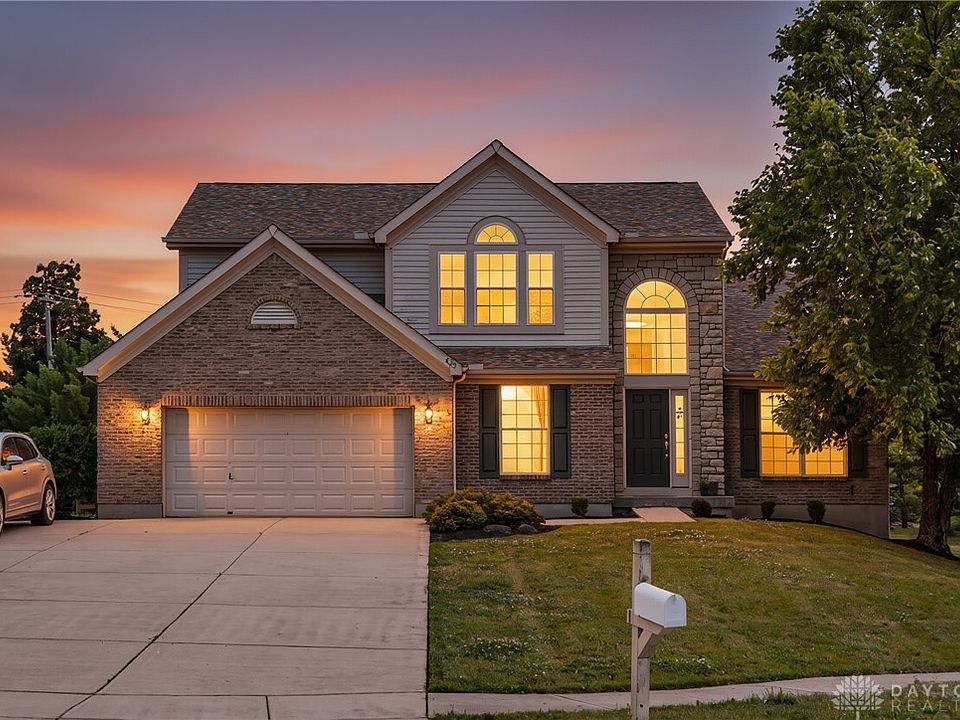 1st image of 584 Lake Front Dr
