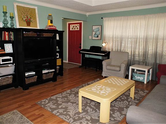 4th image of 1129 Kensington Ct