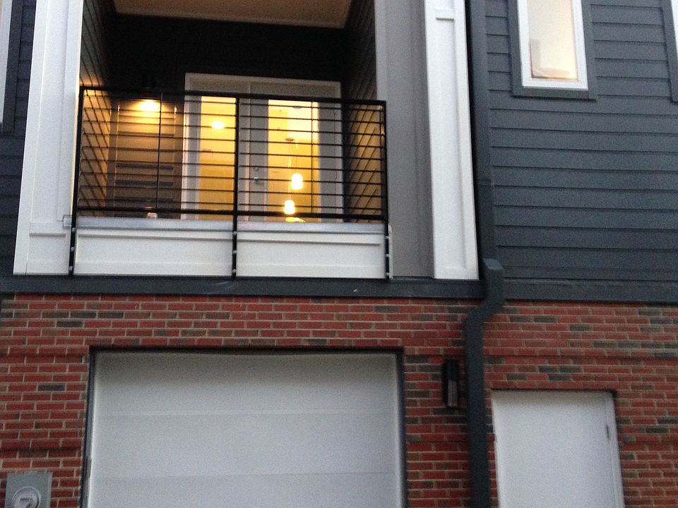 2nd image of 3111 Robeline Ln
