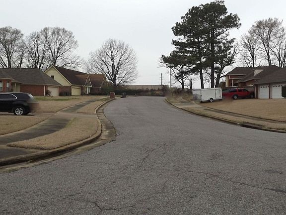 5th image of 7825 Winoak Ln