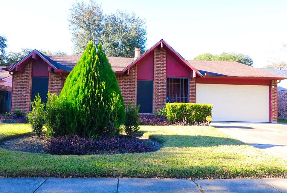 1st image of 15622 Fall Briar Dr