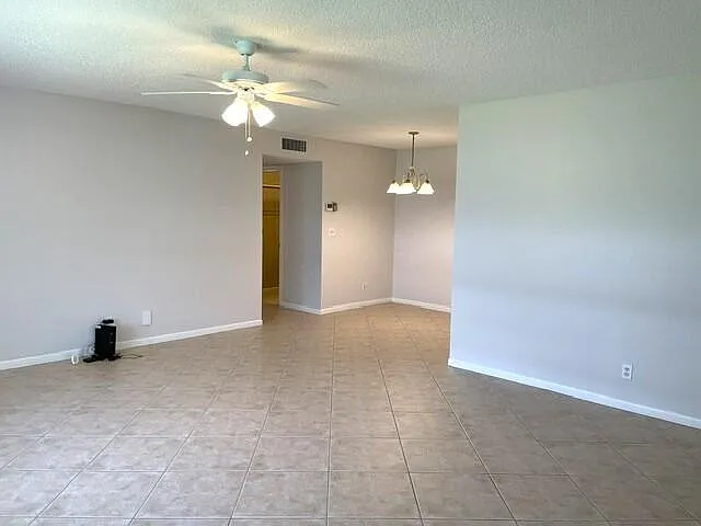 1202 S Drive Cir #A — Photo 14