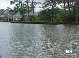 7647 S Bay Shore Dr, Elberta, AL 36530