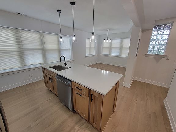 5th image of 6418 S Vernon Ave