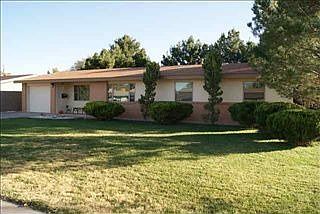 1st image of 710 W Hervey Dr