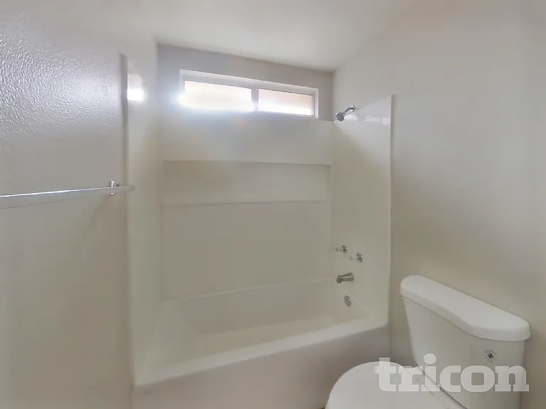 7020 Overhill Ave — Photo 14