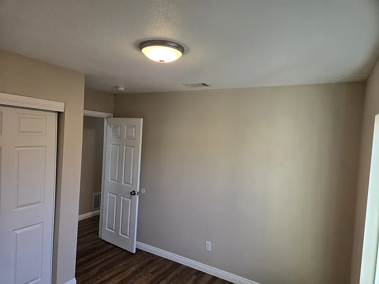 2020 S Sultana Ave #B — Photo 1