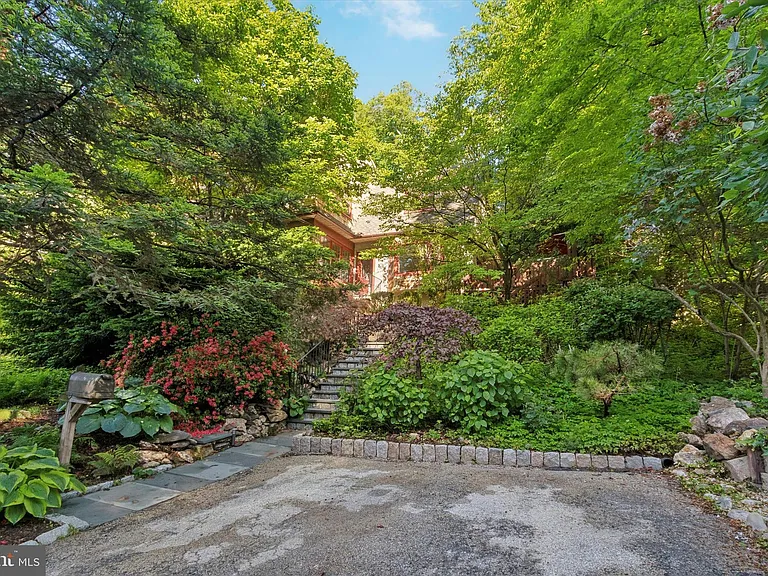 626 Lakeside Ave — Photo 22