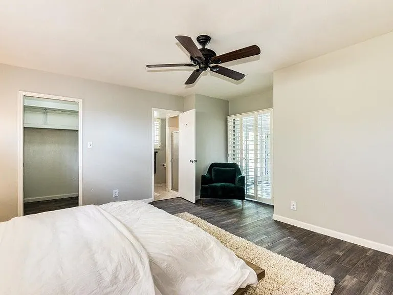 2218 E Cactus Wren Dr — Photo 5