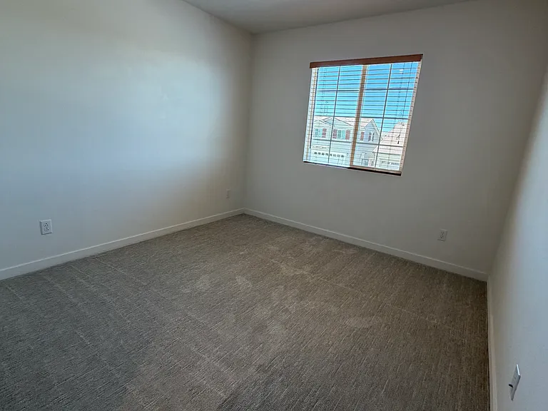 15544 Kings Peak Dr — Photo 27
