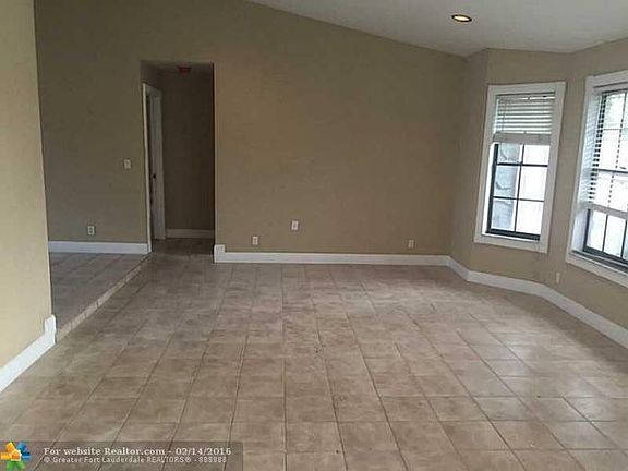 5th image of 4109 Alpinia Ct