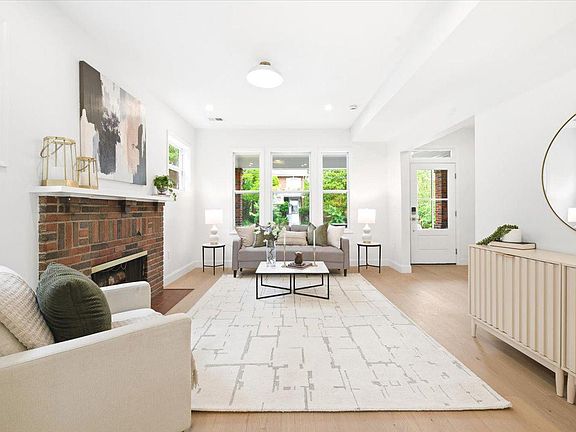 4th image of 416 Oneida Pl NW