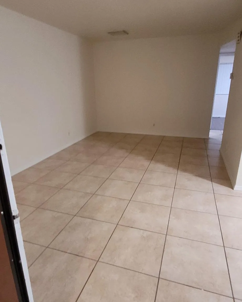 12113 Menaul Blvd NE — Photo 4