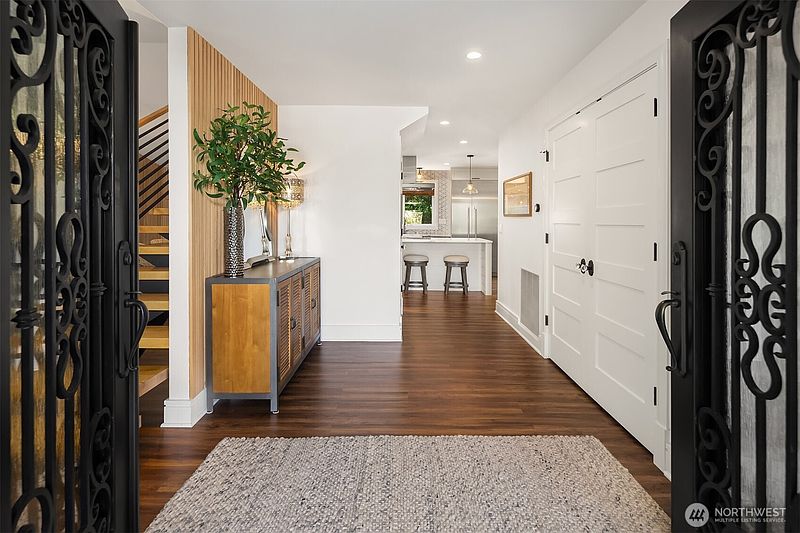 4th image of 17227 SE 40th Place