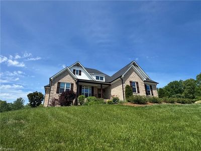 108 Flagstone Dr, King, NC, 27021