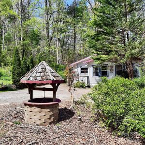 2023 Upper Ridgewood Blvd, Hendersonville, NC, 28791