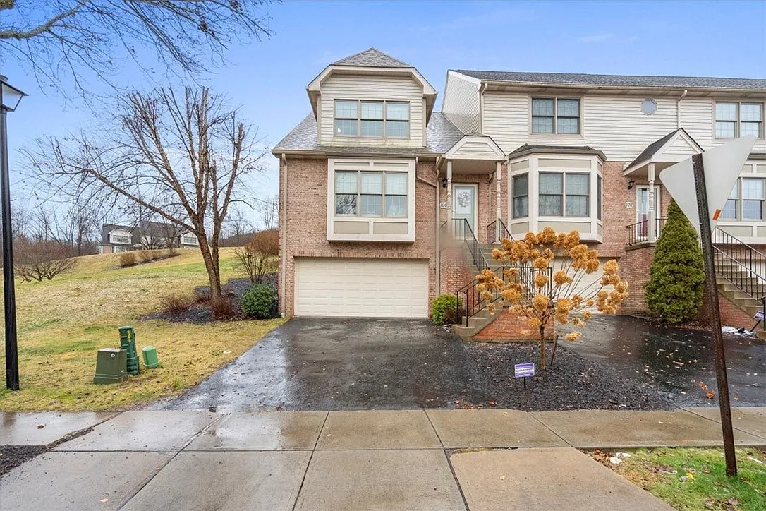 100 Woodcrest Dr photo 1