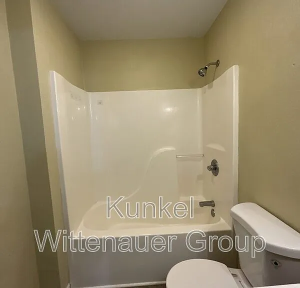 504 Draco Dr — Photo 15