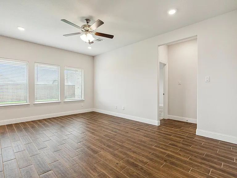 223 Headwater Dr — Photo 9