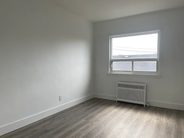 478 Caledonia Rd — Photo 6