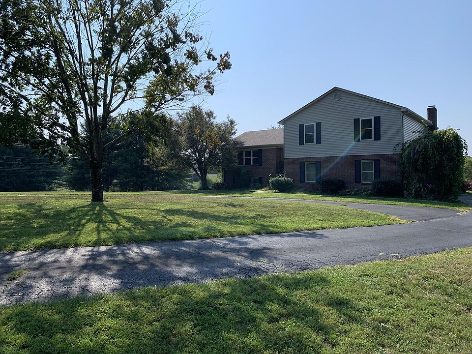 1st image of 120 Rolling Ridge Dr