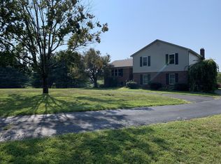 120 Rolling Ridge Dr, Berea, KY 40403