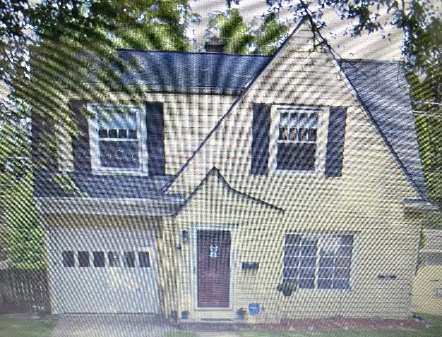 2121 S 95th St, West Allis, WI 53227 Zillow