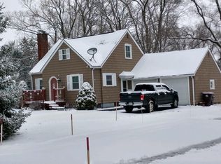 104 Hubbard Dr, North Chili, NY 14514