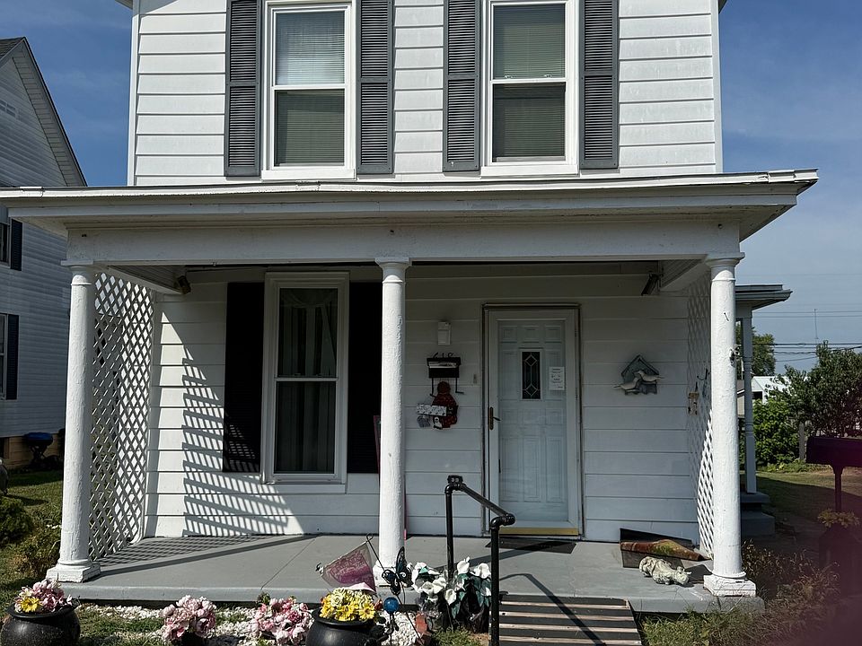 1st image of 618 S Poplar St