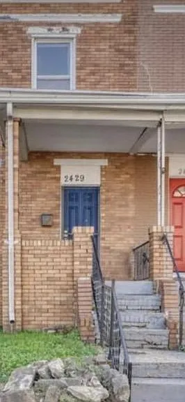 2429 Washington Blvd — Photo 3