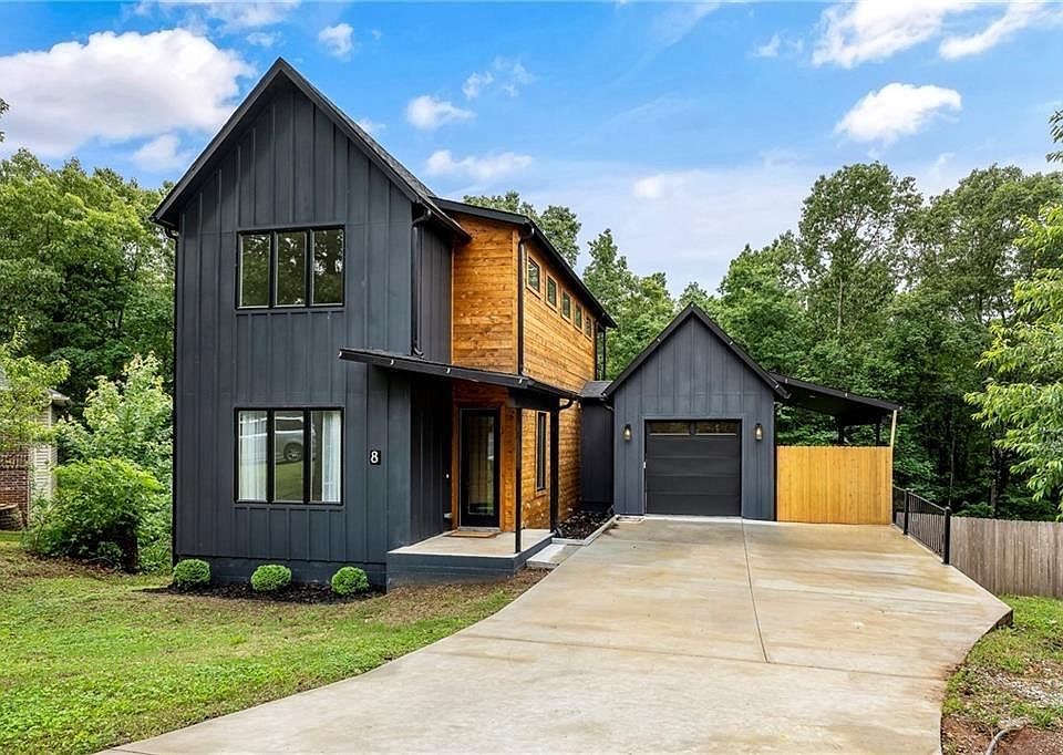 1st image of 8 Bigbury Ln