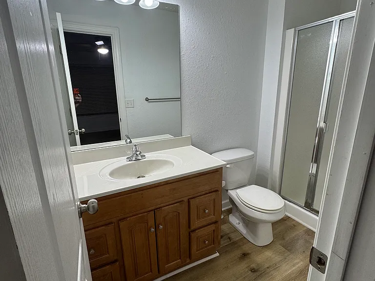 820 SW Peach Tree Ln — Photo 14