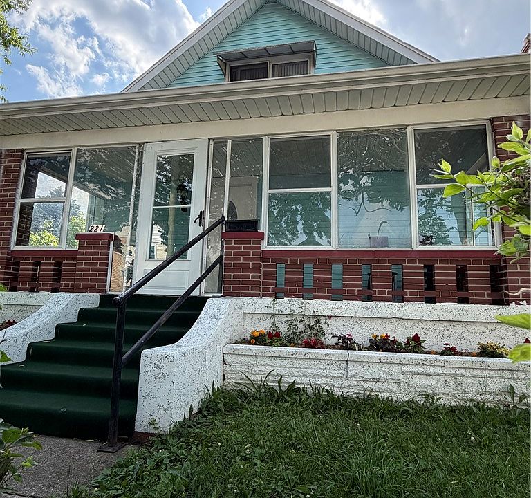 1st image of 221 Alton Ave