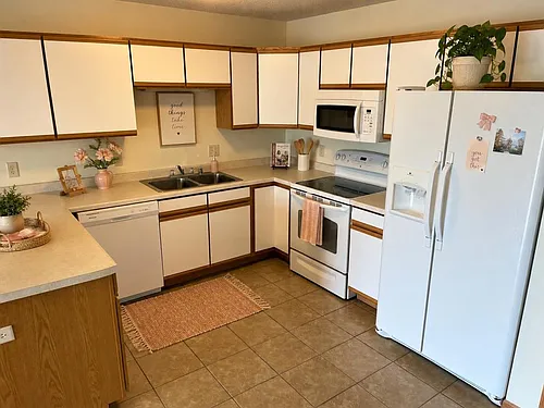 708 Angel Ct #17 Photo 1