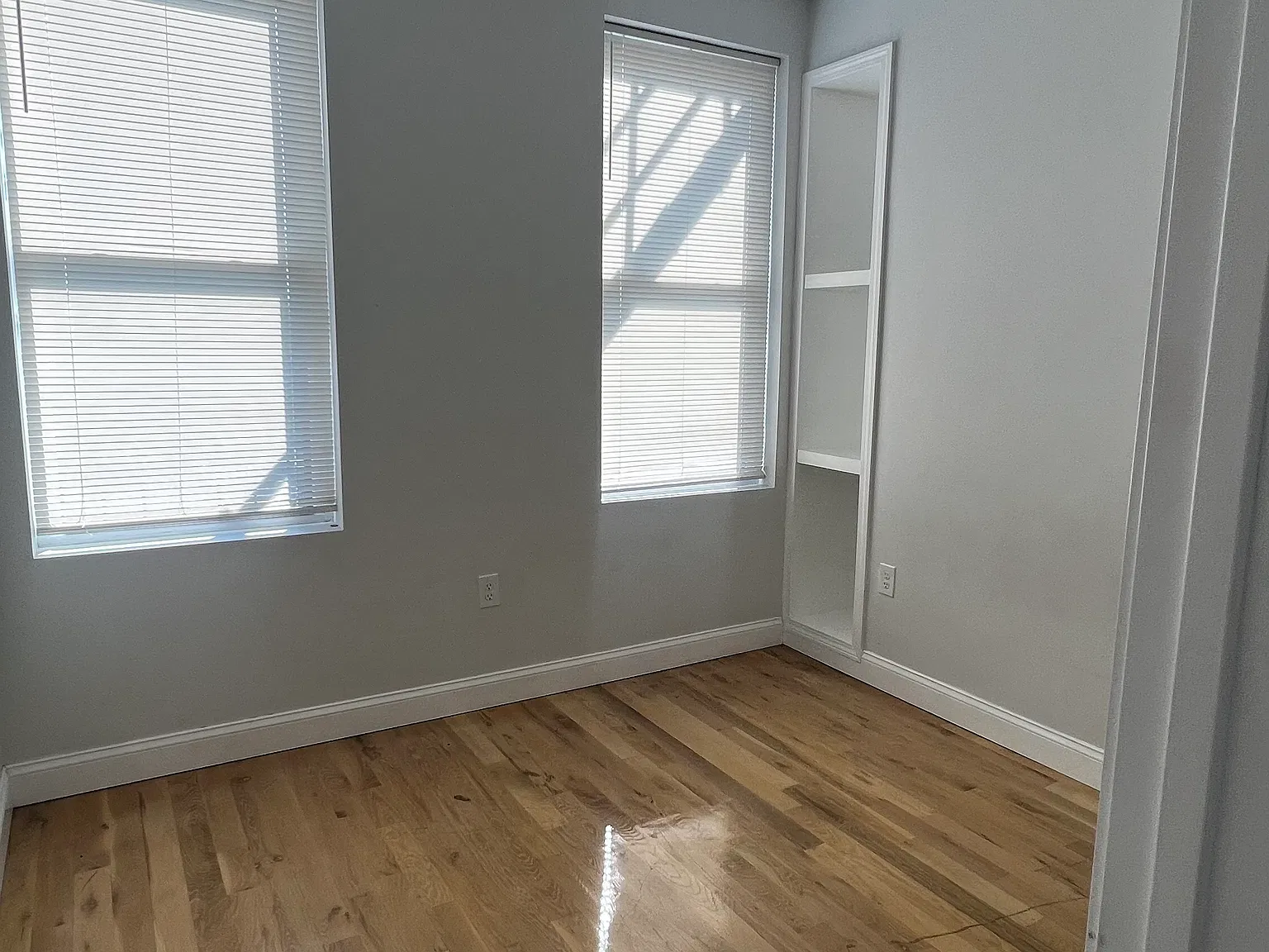 4 bed, 1.5 bath, $3,600 — Photo 4
