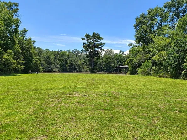 22015 Waterfront East Dr, Maurepas, LA 70449