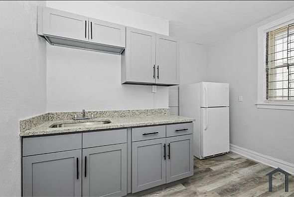 1st image of 7112 S East End Ave #3B