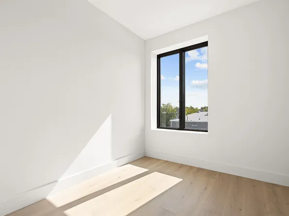 1048 Flushing Avenue image 9 of 18