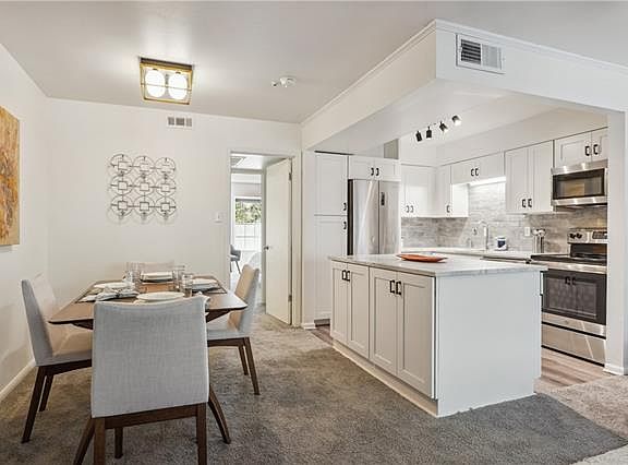 5th image of 2724 Whitney Pl APT 327