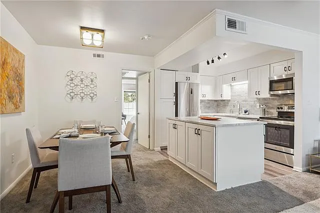 2724 Whitney Pl #327 — Photo 5