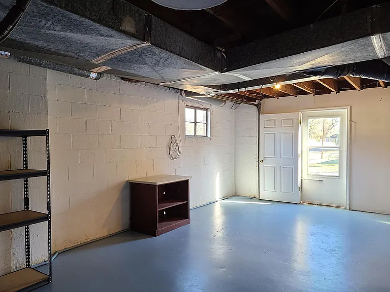 1806 S Hill Ave — Photo 20