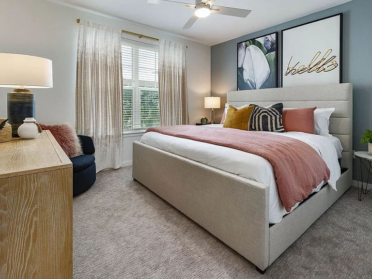 Essex Luxe Apartments — Photo 17