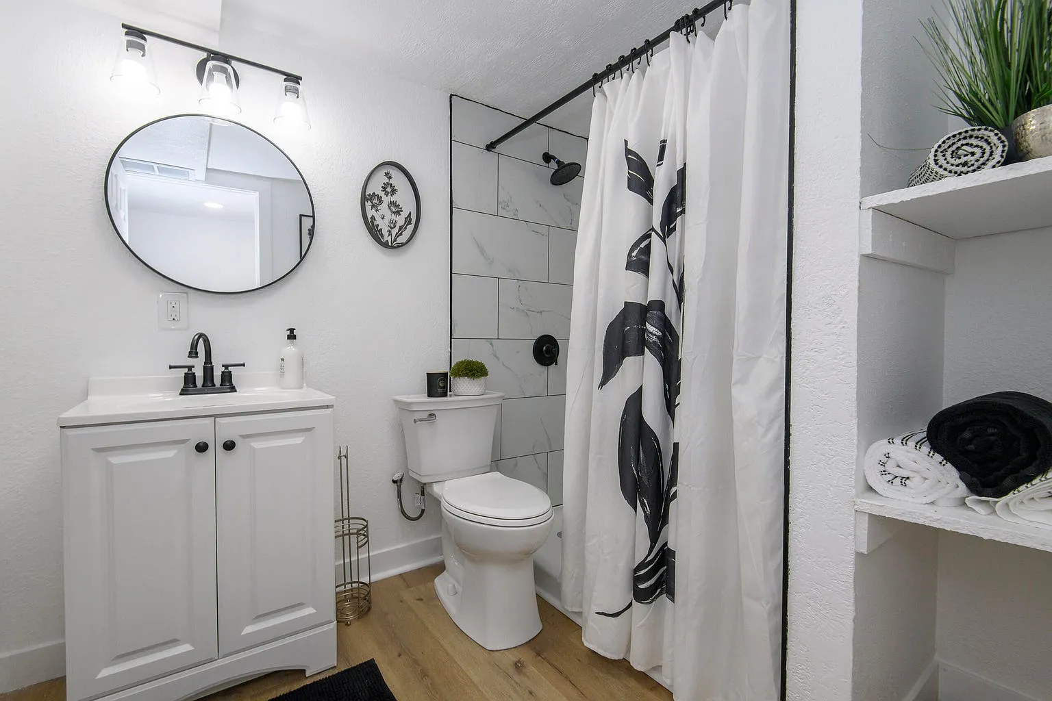 2 bed, 1000 sqft, $1,650 — Photo 3