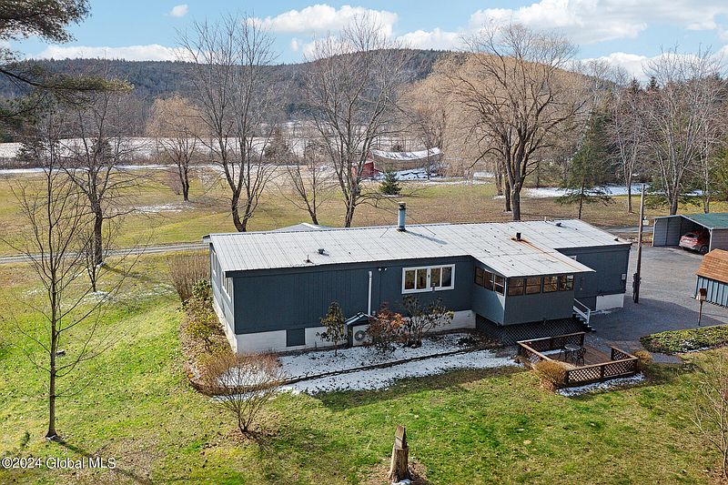4th image of 125 Willow Way Lane