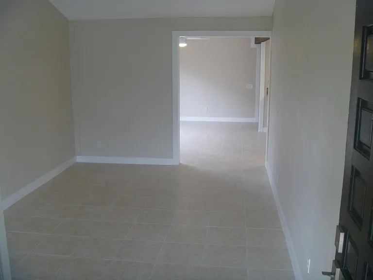 3637 Sutterwoods Way — Photo 4