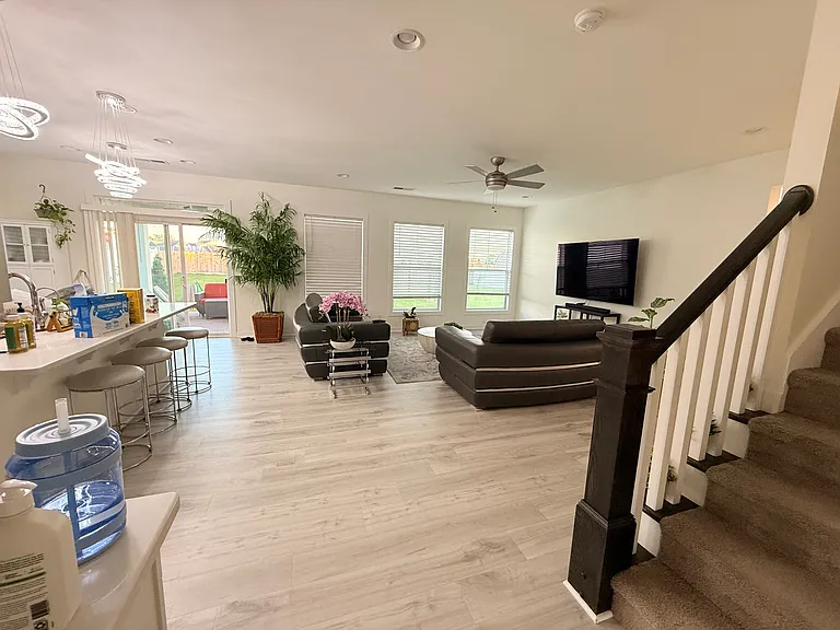 5551 Brompton Dr — Photo 7
