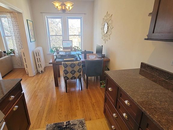5th image of 613 W Arlington Pl APT 3N